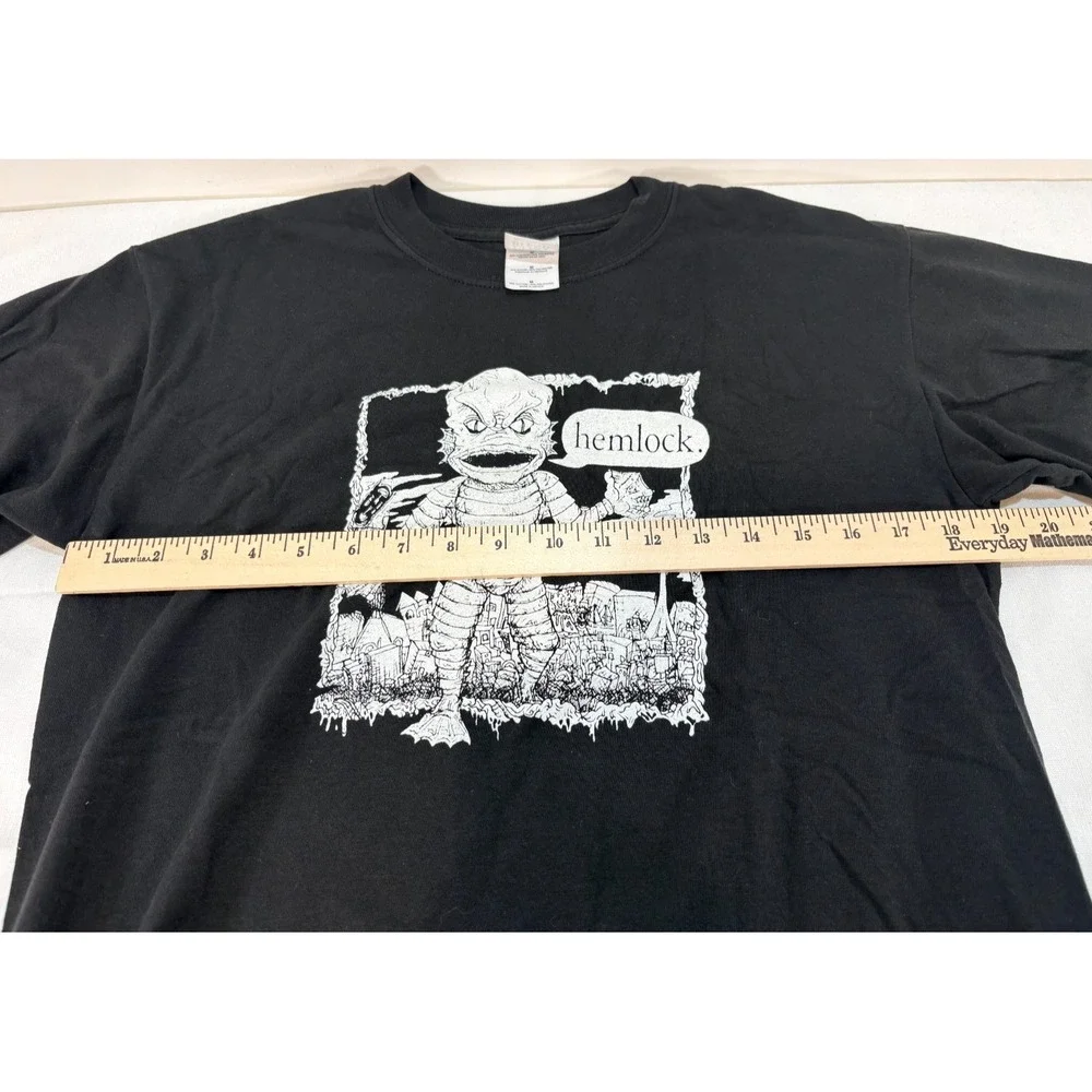 Vintage hemlock. Black T-Shirt Graphic Supernatural Goth Creature Size Medium M